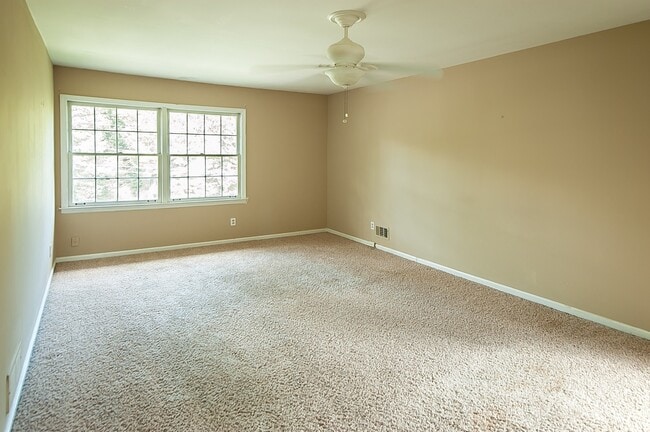 Building Photo - 4682 Sharon Valley Ct