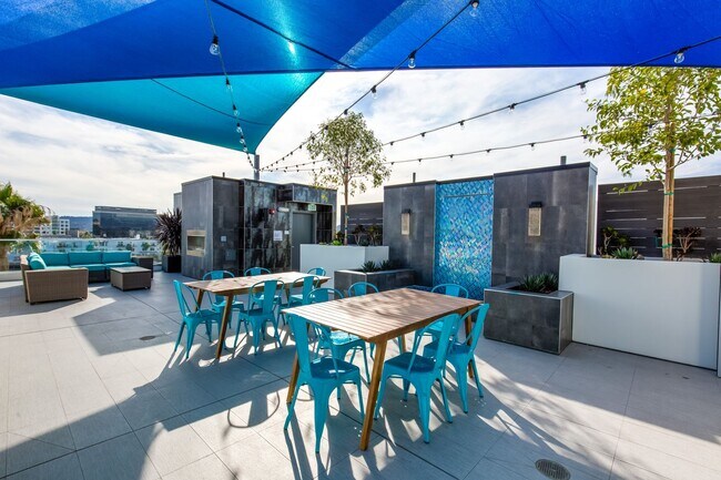 Building Photo - Unit Type: F1 | 2 Bedroom | 2 Bathroom