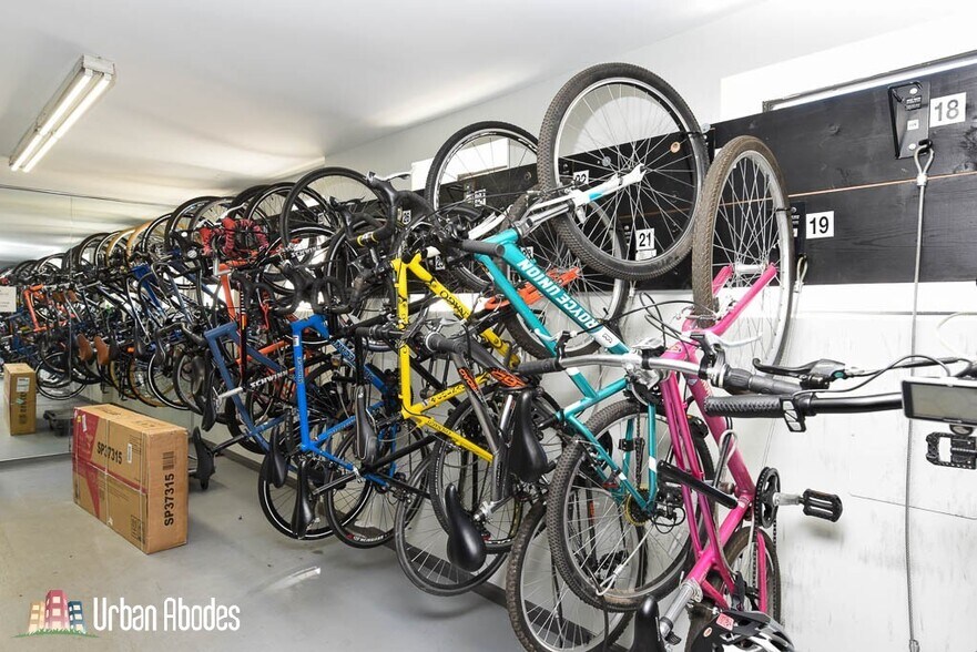 Building Photo - 935 W Grace St