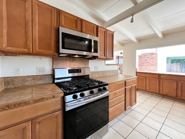 Building Photo - Renovated American Canyon Home Near Schools and Shopping Centers