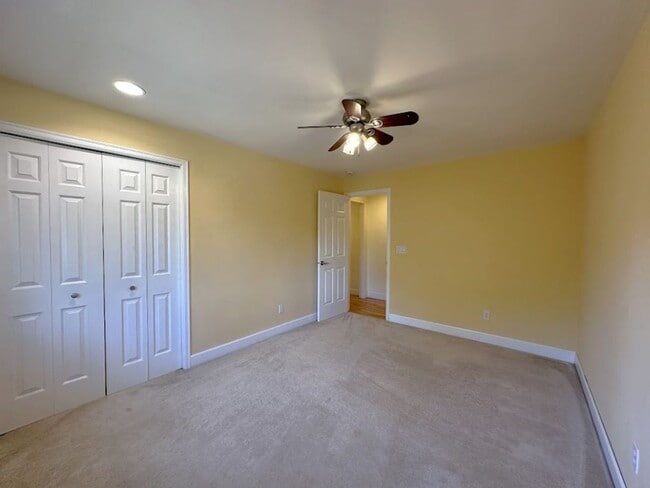 Building Photo - Luxury living in Gig Harbor!