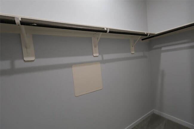 Building Photo - 7807 Alset Dr