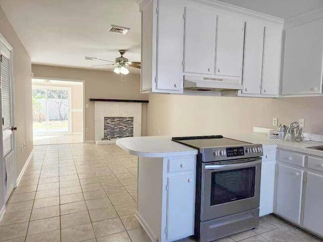 Building Photo - 75 Beaver Pond Loop