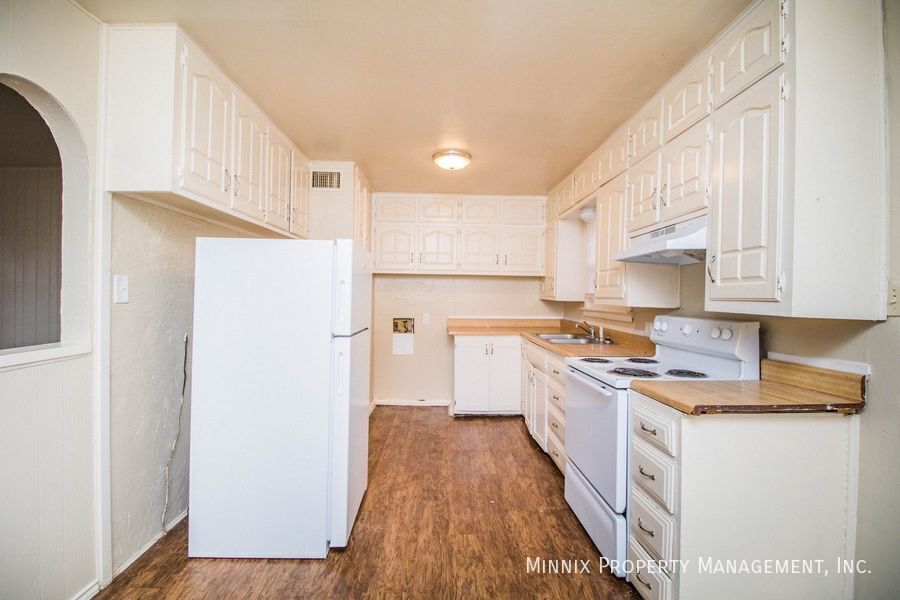 Building Photo - 4407 42nd St