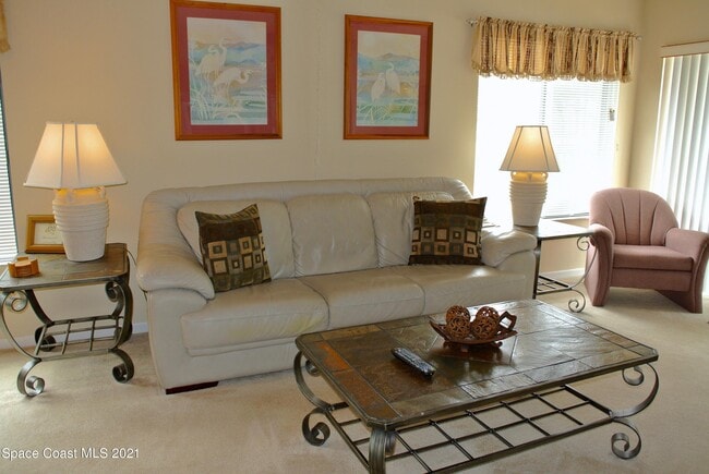 Building Photo - 537 Taylor Ave