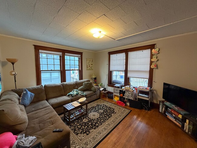 Building Photo - 203-205 King Street