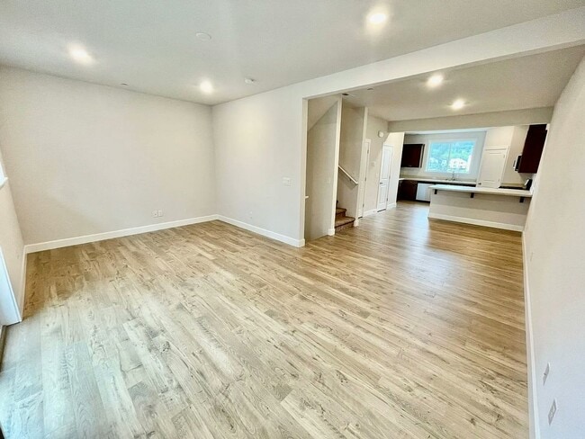 Building Photo - 17054 SW Lemongrass Ln