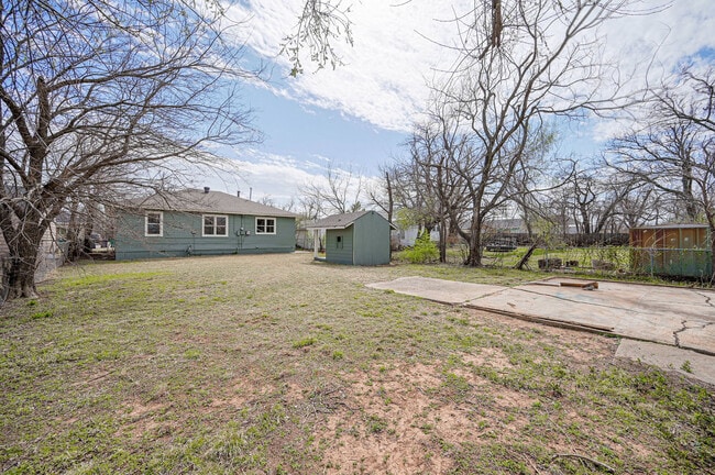 Building Photo - 727 NW 97th St