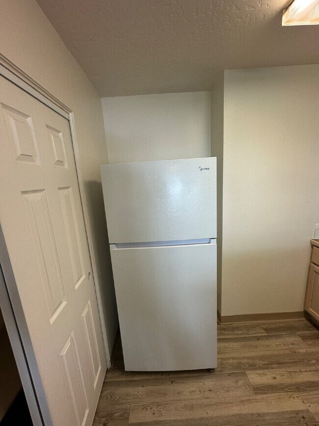 Building Photo - 122 Davis Ave