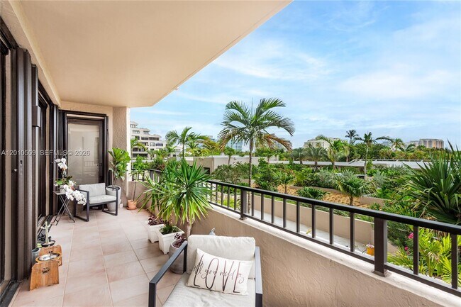 Building Photo - 151 Crandon Blvd