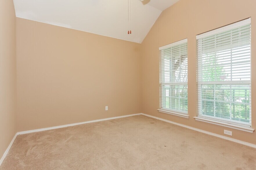 Building Photo - 1012 Junegrass Ln