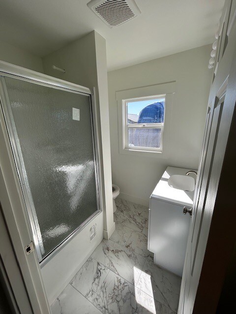 Building Photo - 301 E 4th St