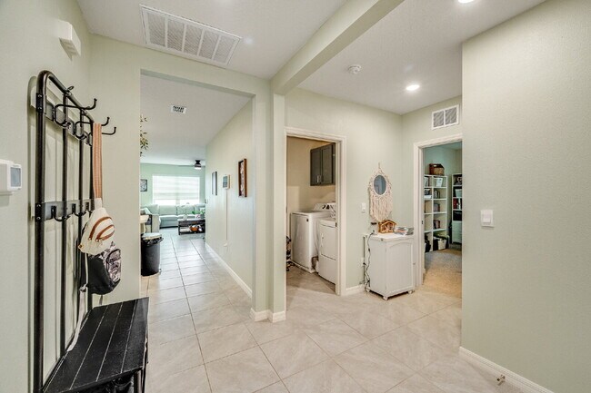 Building Photo - 4BR/2BA home located in Harvest Landing