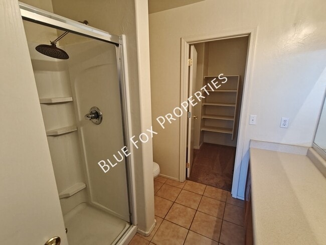 Building Photo - 8262 W Zlacket Dr