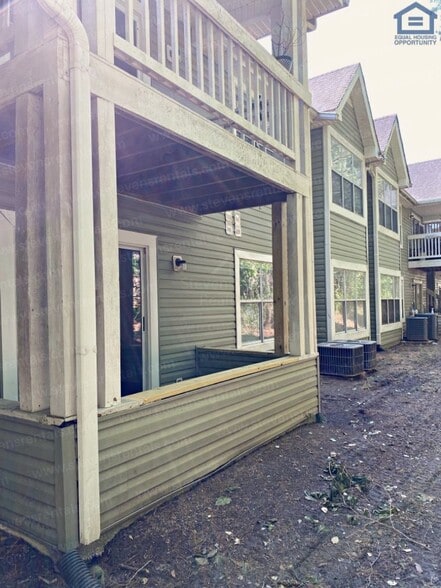 Building Photo - 430 Oriole Dr