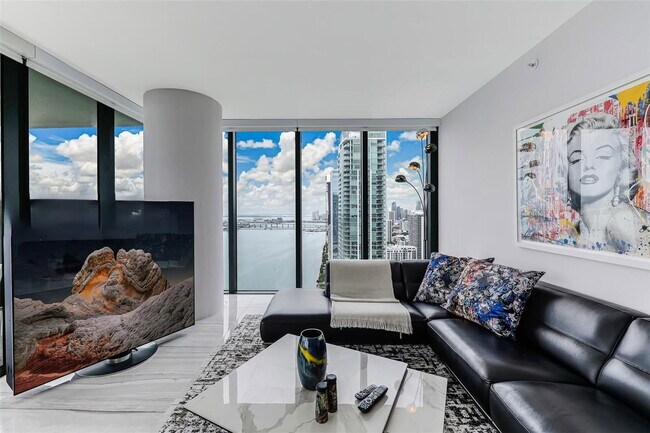 Building Photo - 3131 NE 7th Ave