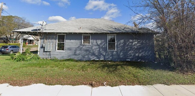 Building Photo - Affordable 3bed/2bath single-family house!