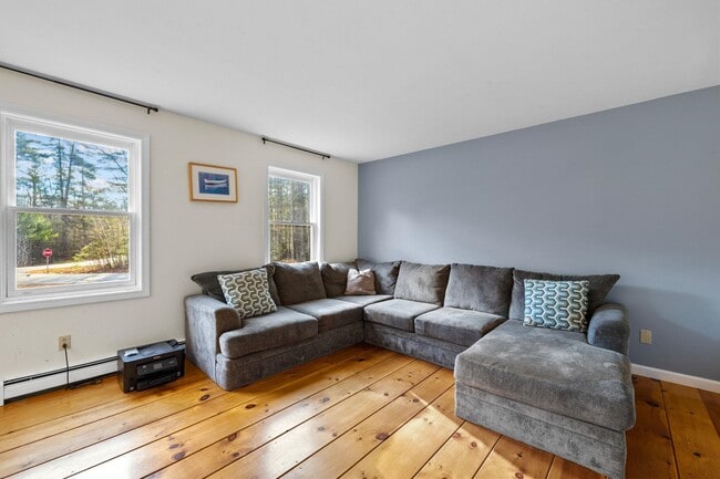 Building Photo - 31 Moulton Ave