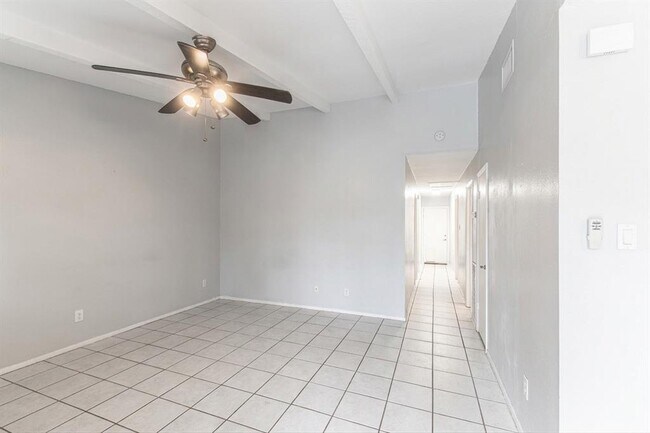 Building Photo - 8206 Exmoor Dr