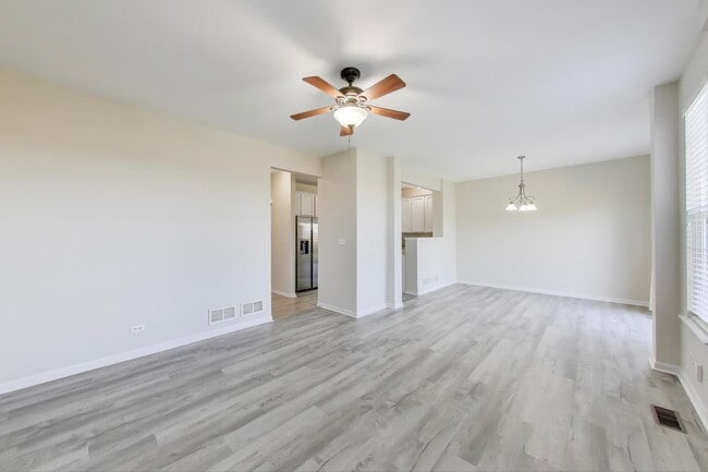 Building Photo - 23927 McMullin Cir