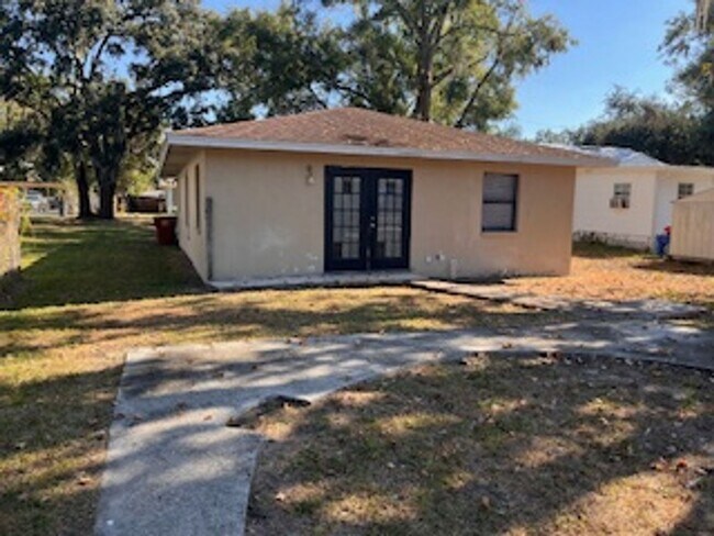 Building Photo - 609 N Palm Dr