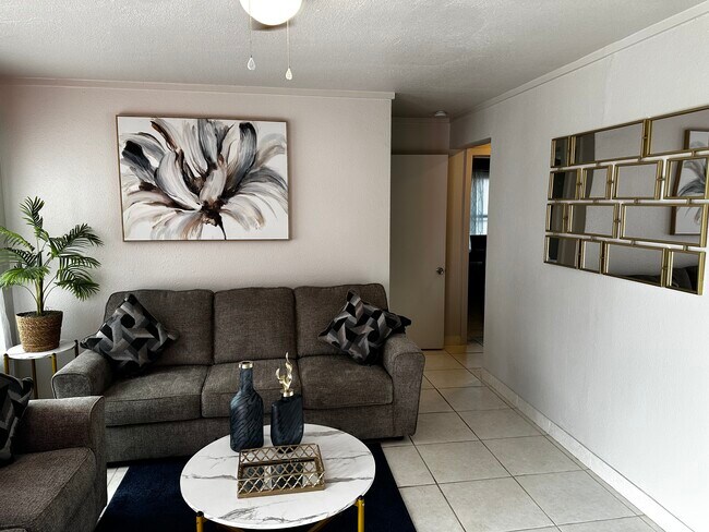 Building Photo - Albores Apartments