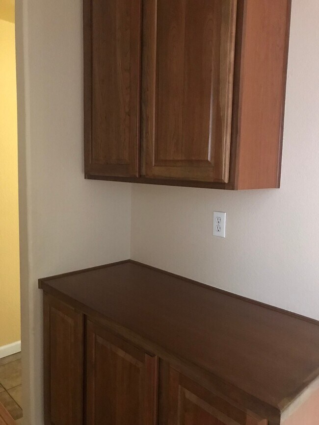 Building Photo - Beautiful 4 bedroom in Curti Ranch
