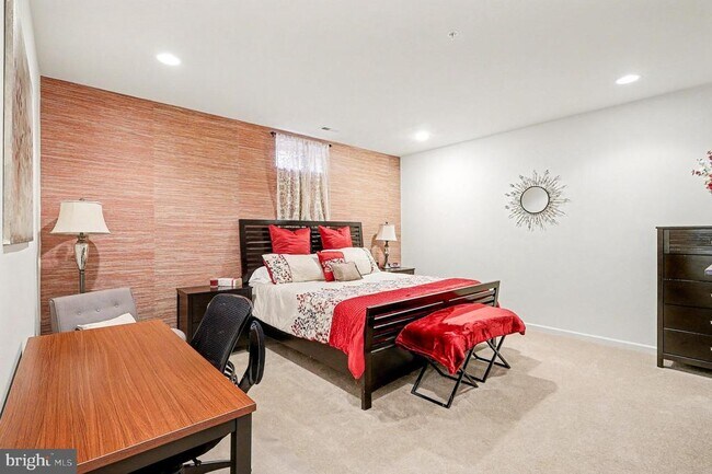 Building Photo - 13773 Night Sky Dr