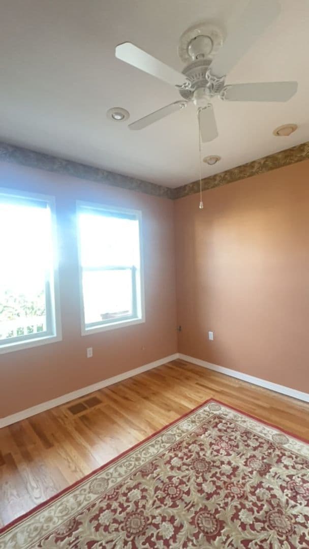 Building Photo - Beautiful 3 Bedroom home in the Mountain Meadows Community