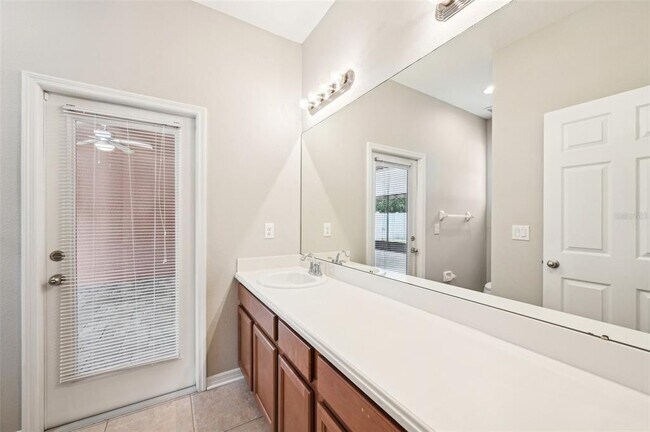 Building Photo - 12612 Avelar Creek Dr
