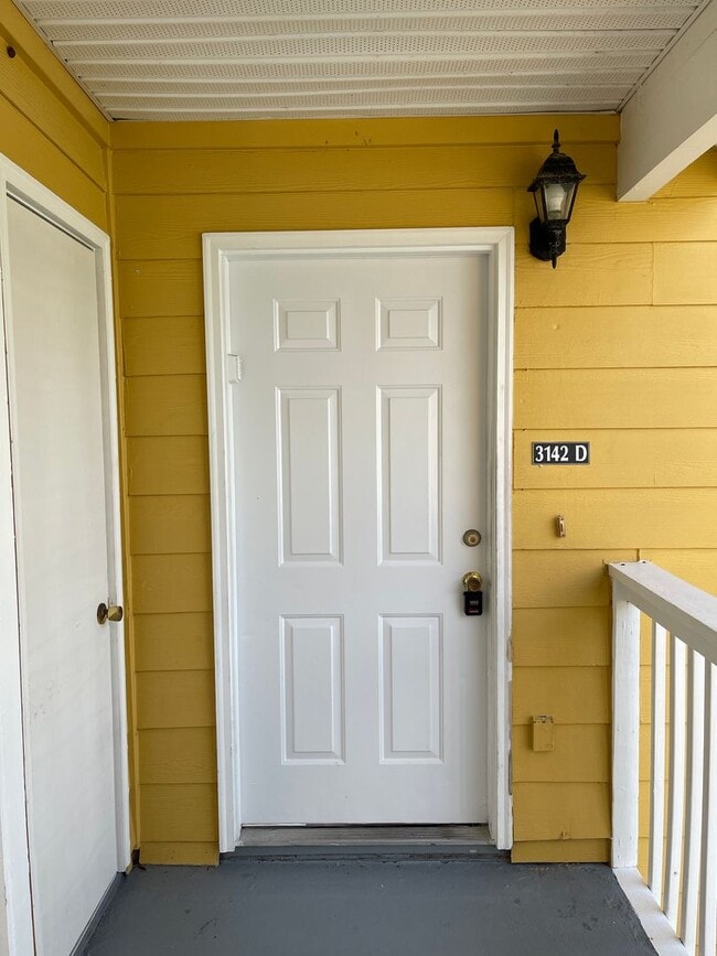 Building Photo - Charming 3-Bedroom, 2-Bath Condo in the Ga...