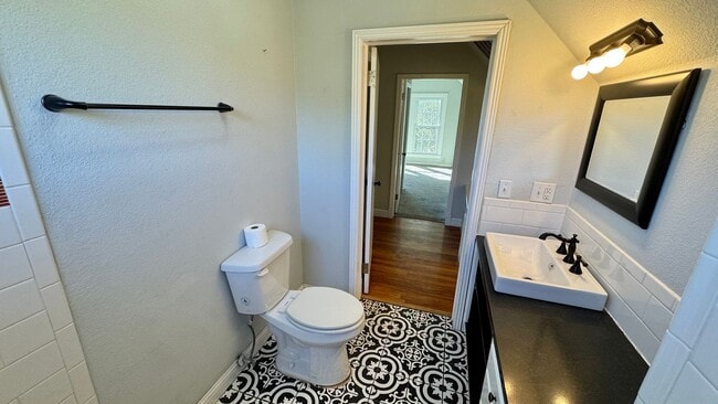 Building Photo - Timeless Two-Story Home with Modern Comfor...