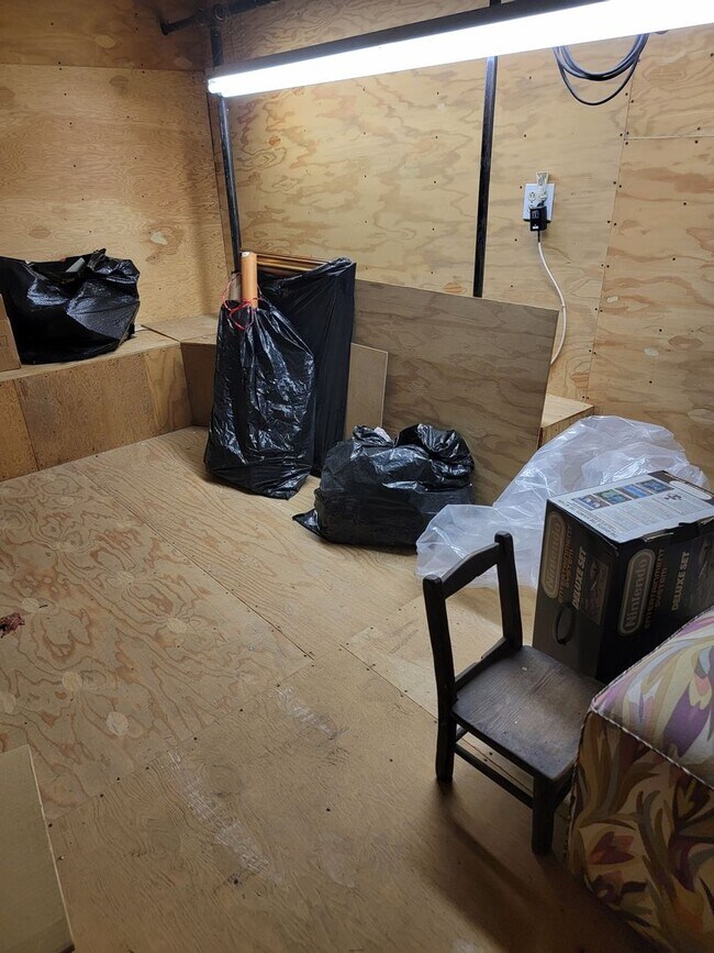 Building Photo - Spacious 2 Bed/2 Bath Condo in the Heart of La Mesa Village offering free COX Cable/WIFI