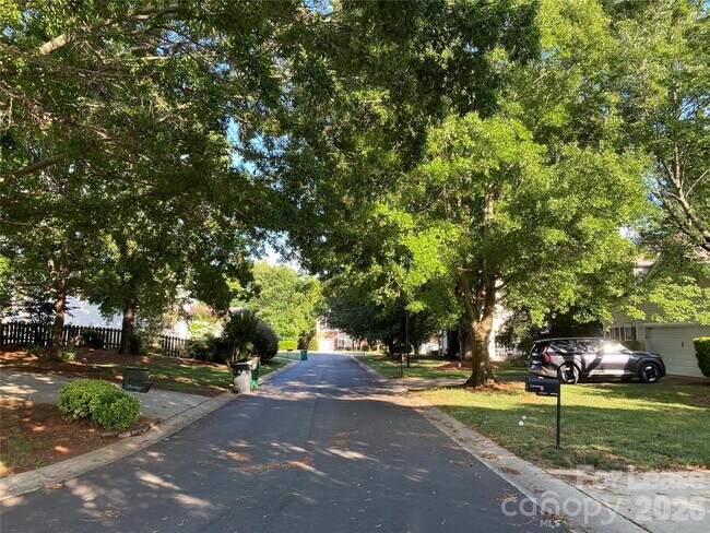 Building Photo - 9513 Wilson Hall Dr