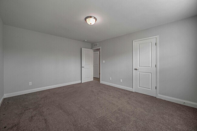 Building Photo - 4155 Sperling Dr