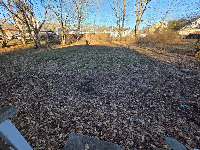 Building Photo - 83 Hudson St