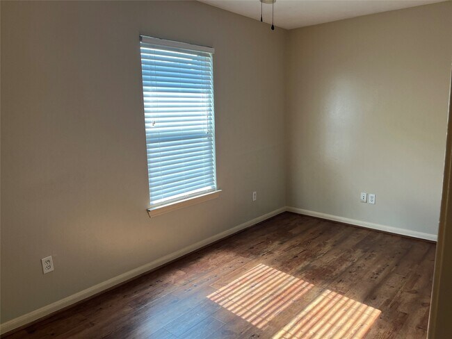 Building Photo - 5314 Tallowpine Terrace