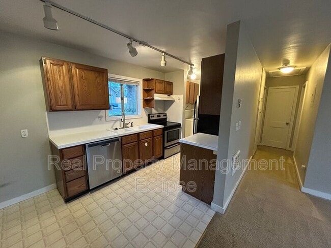 Building Photo - 6805 103rd Ave NE