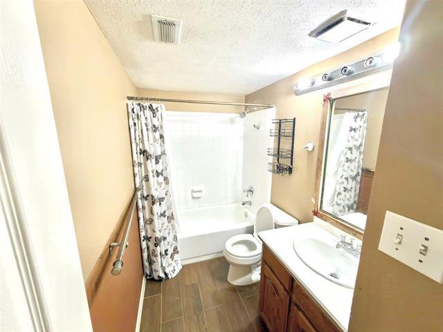 Building Photo - 2118 Osage Trail