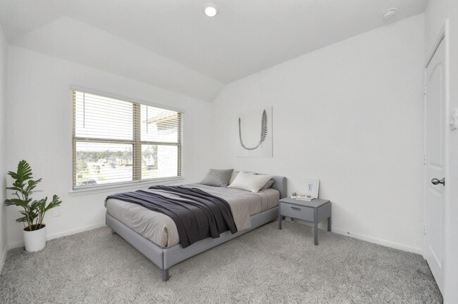 Building Photo - 501 Newcomb Holw Dr