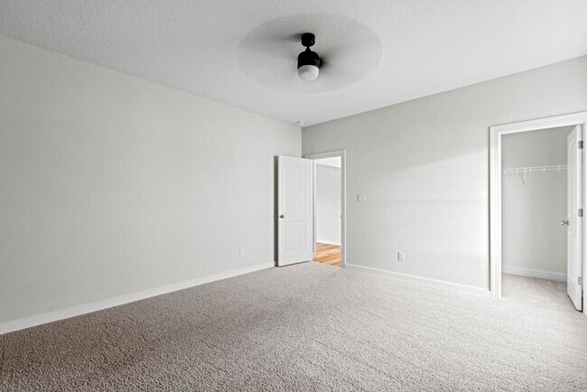 Building Photo - Beautiful home in great neighborhood!