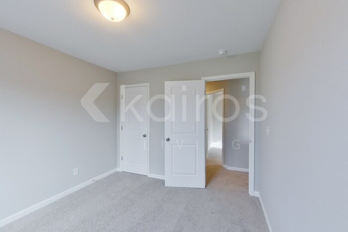 Building Photo - 7321 Foggy River Dr