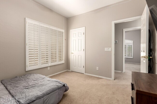 Building Photo - 2043 W Periwinkle Way