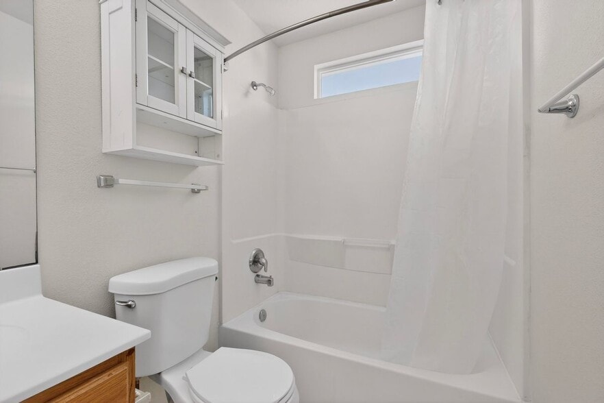 Building Photo - 3305 Tin Cup Rd