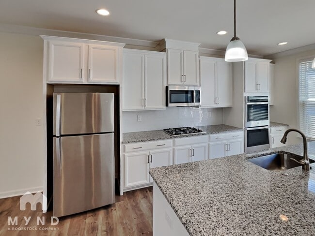 Building Photo - 14122 Loyola Ridge Dr