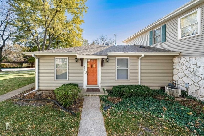 Primary Photo - Beautiful End Unit Townhome with Garage!