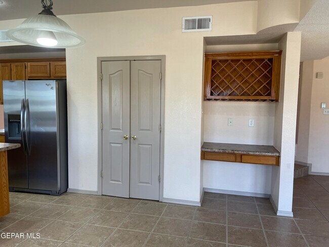 Building Photo - 12828 Tierra Ayala Dr