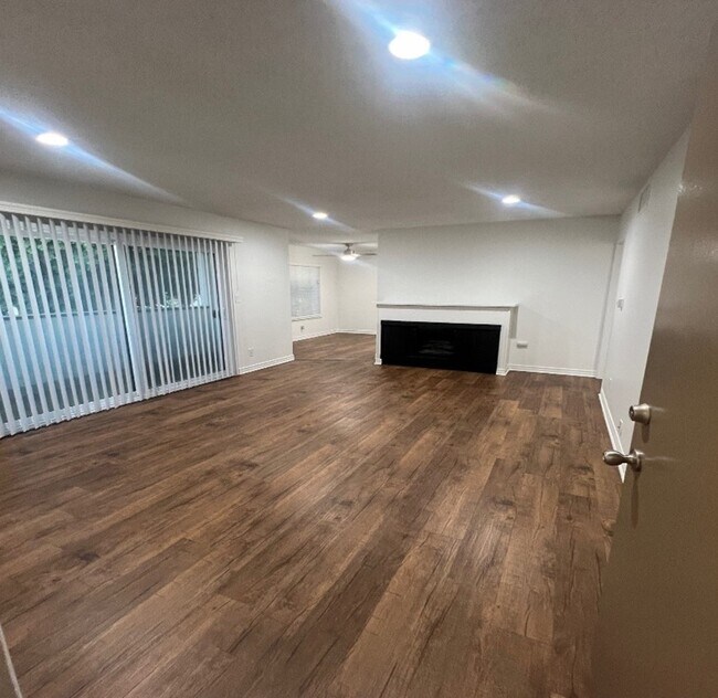 Building Photo - Arizonian Apartments