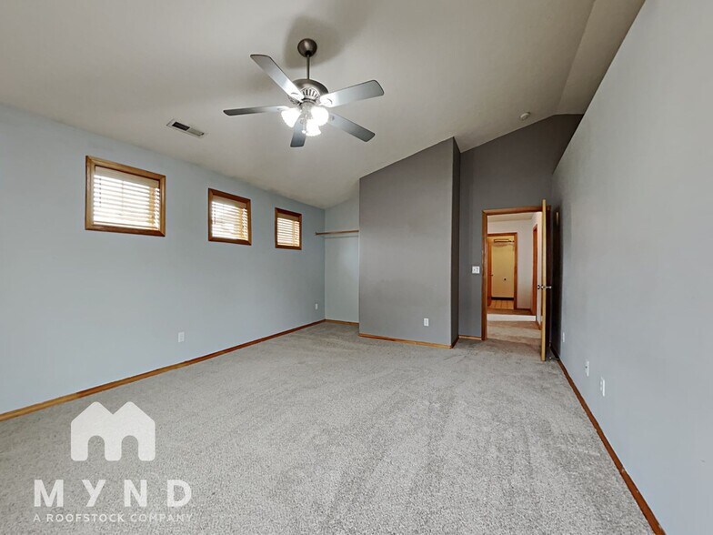 Building Photo - 16303 NE 43rd Way