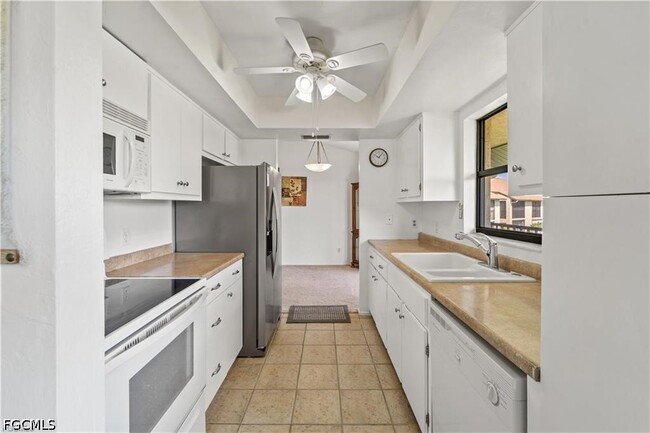 Building Photo - 8565 Charter Club Cir